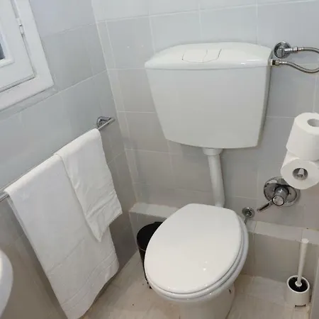 Apartament Nerii 3 *